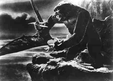 Kong combatte con un rapace preistorico