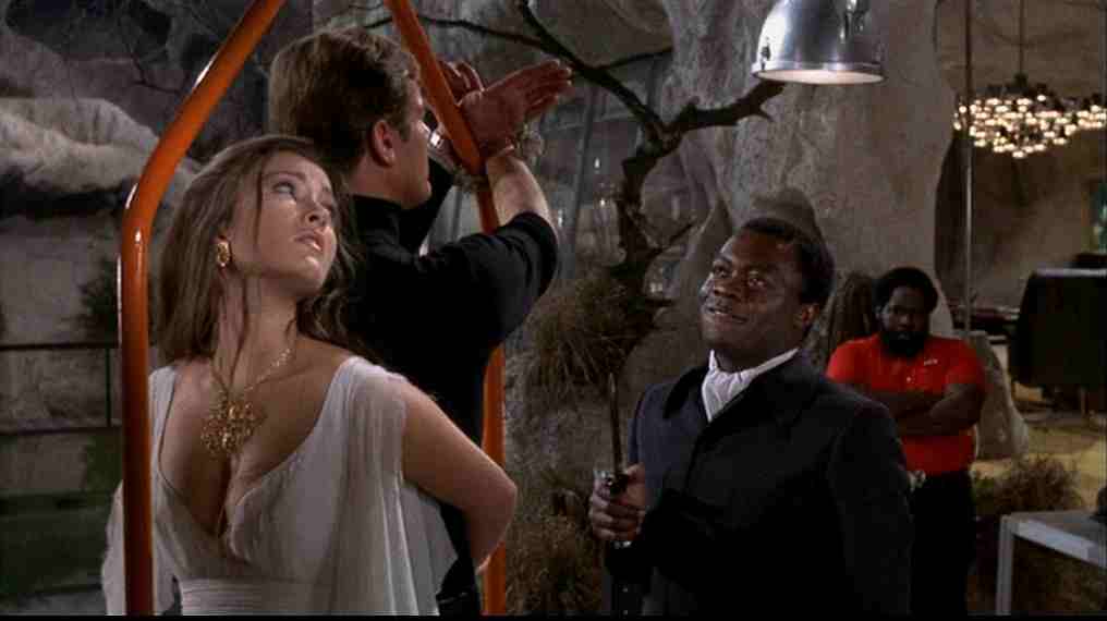 Agente 007 - Vivi e lascia morire 1973 - MYmoviesit