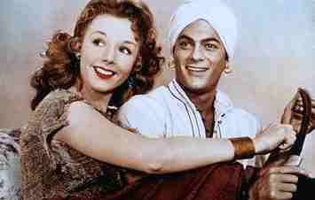 Piper Laurie e Tony Curtis in una pausa durante la lavorazione del film