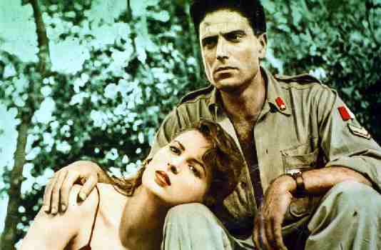 Raf Vallone e Silbana Mangano fotografati durante una scena del film