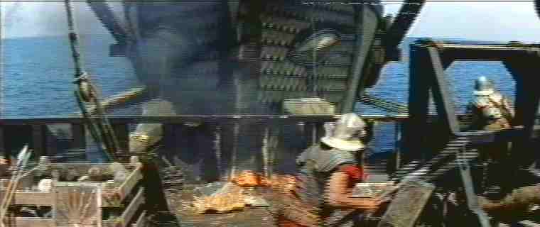 La nave di Antonio � speronata