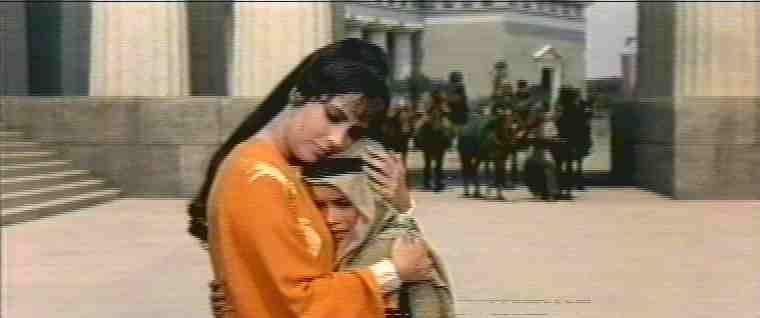 Cleopatra saluta suo figlio Cesarione in fuga da Alessandria - Sequenza tagliata nella versione originale