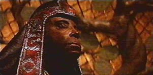 Thulsa Doom muta le sue sembianze