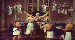 Ramesse ci ripensa e decide di inseguire gli ebrei per annientarli