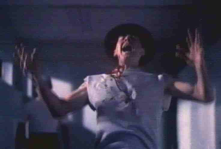 ...uccide il sergente Hartman...