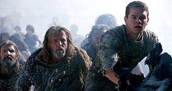 Leo e gli umani osservano l'avanzata delle legioni di Thade