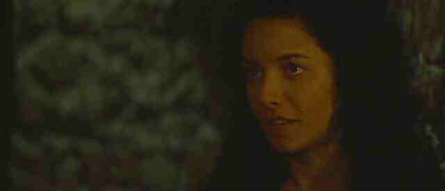 Sha'uri, una giovane ragazza del posto s'innamora di Daniel