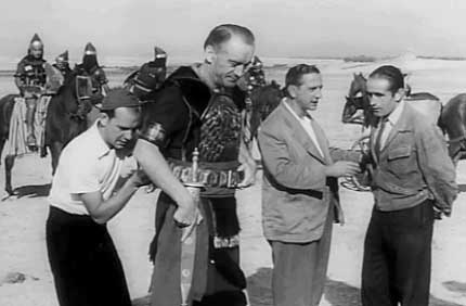 Prove per George Sanders durante la lavorazione del film.